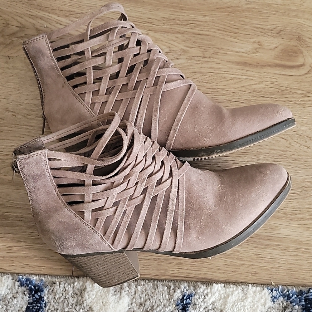 Big buddha booties